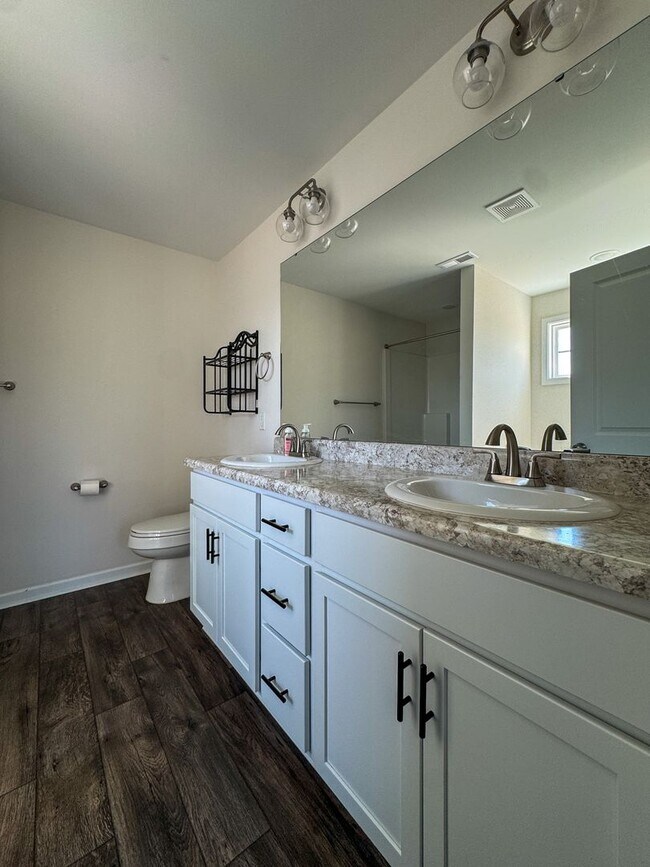 Building Photo - 3 Bed 2 Bath Plus Bonus Room in Parkton