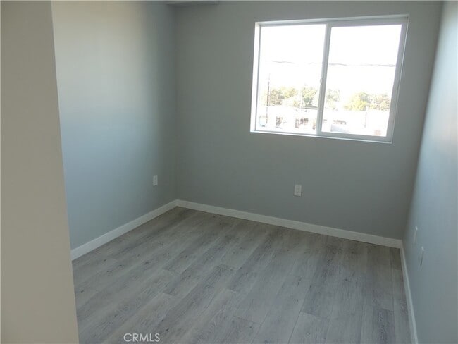 Building Photo - 22735 Del Valle St