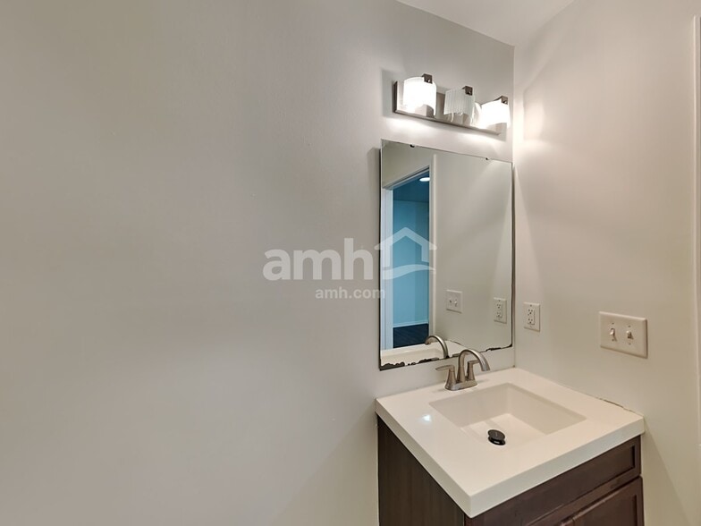 Building Photo - 4915 Manchineel Ln