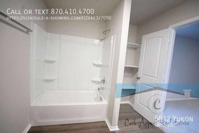 Building Photo - Move in special $800!!  New construction i...