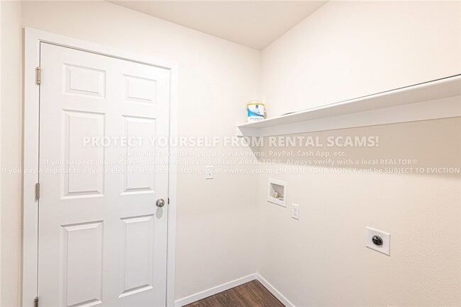 Building Photo - 968 S Brambling Ln