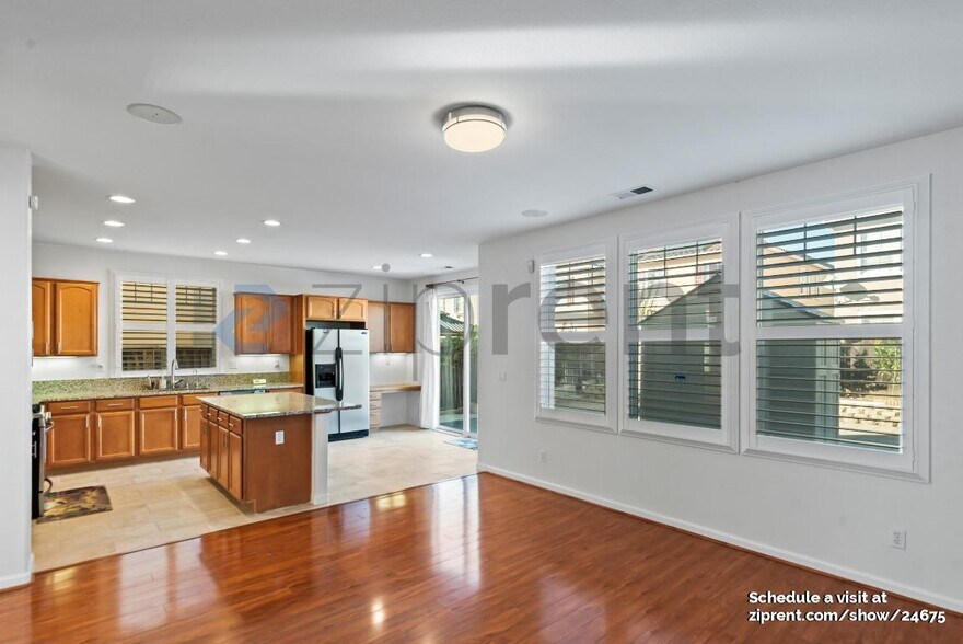 Building Photo - 2883 Seadrift Cir