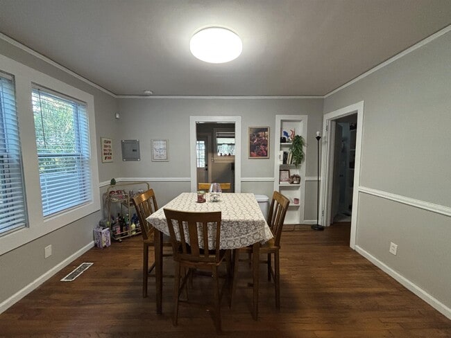 Building Photo - 123 Westridge Dr