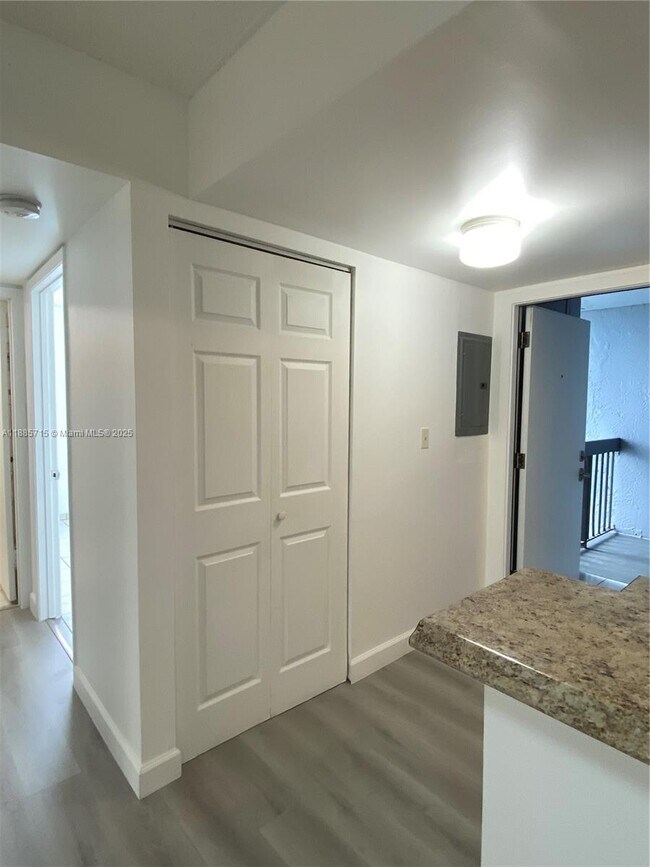 Building Photo - 12219 SW 14th Ln