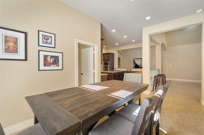 Building Photo - 27930 Colonial Point Dr