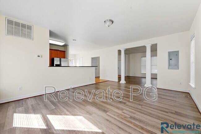 Building Photo - 1803 Rose Ave