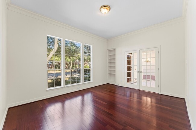 Building Photo - 1914 Rosebay Ct