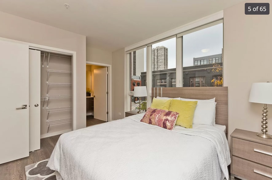 Building Photo - 1429 N Wells St