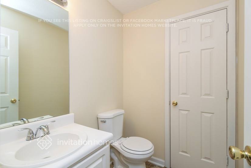 Building Photo - 7145 Pinecone Way