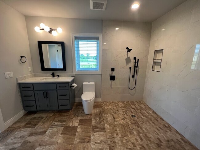 Building Photo - 3636 Eden Ct