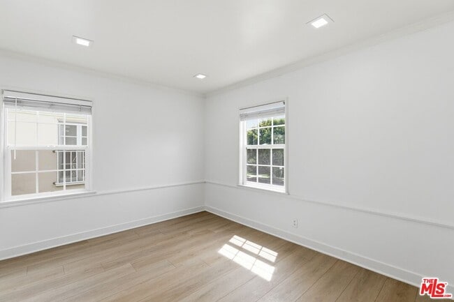 Building Photo - 8613 W Olympic Blvd