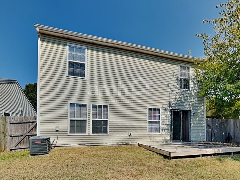 Building Photo - 3011 Earlswood Ln