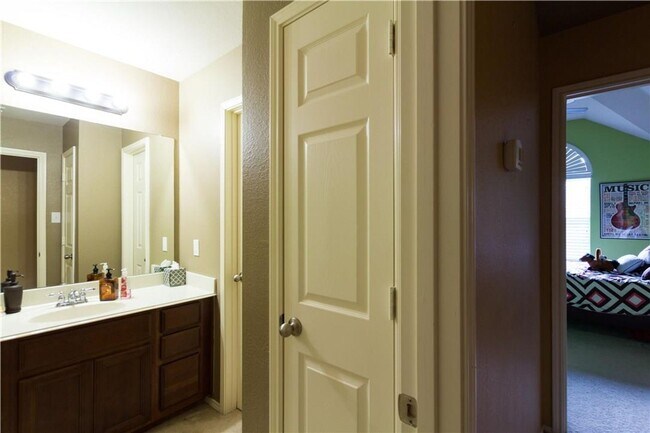 Building Photo - Beautiful Frisco ISD (FISD) home in a Five...