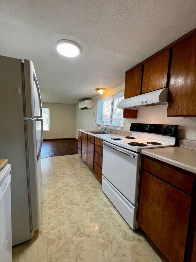 Building Photo - Non-Refundable & Security Deposit Total: $1700.00
