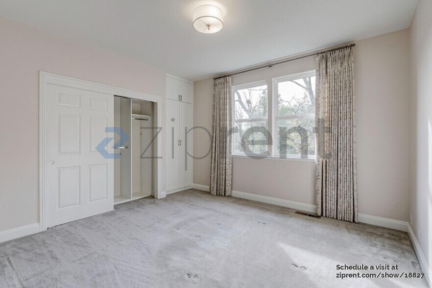 Building Photo - Unit