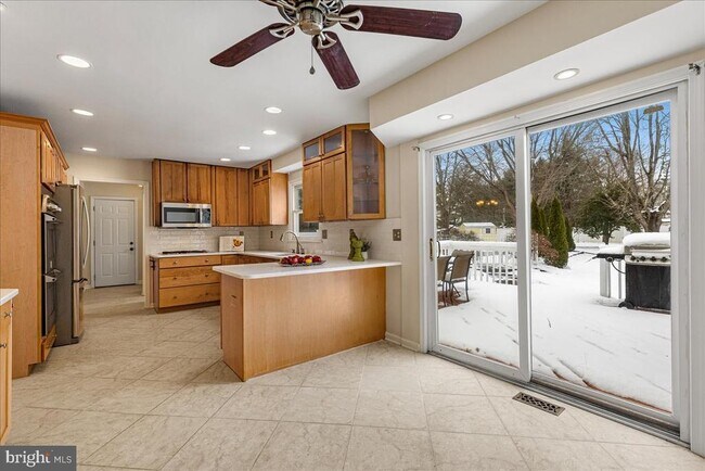 Building Photo - 27 Cartwright Dr