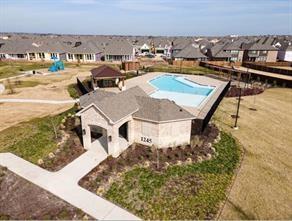 Building Photo - 1412 Kurelek Dr