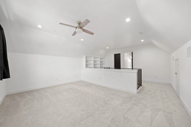 Building Photo - 5343 Larkin St