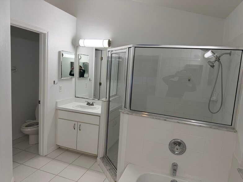 Building Photo - 30643 Tremont Dr