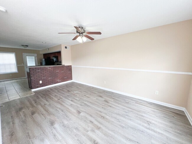Building Photo - 2268 McCormick Lane