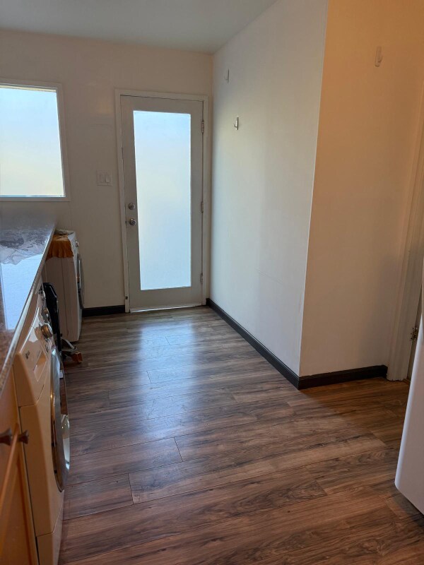 Building Photo - 607 Paso Nogal Rd