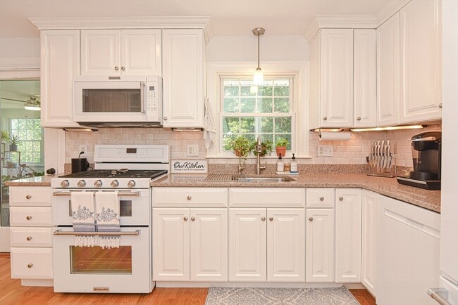 Building Photo - 7 Lynch Ave