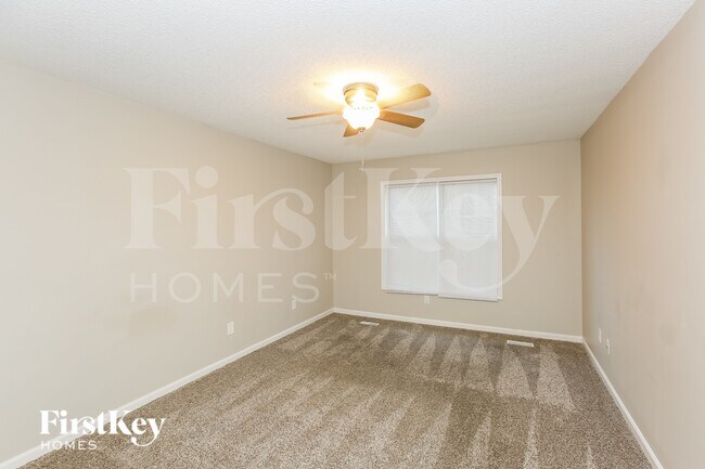 Building Photo - 268 Southaven Ct