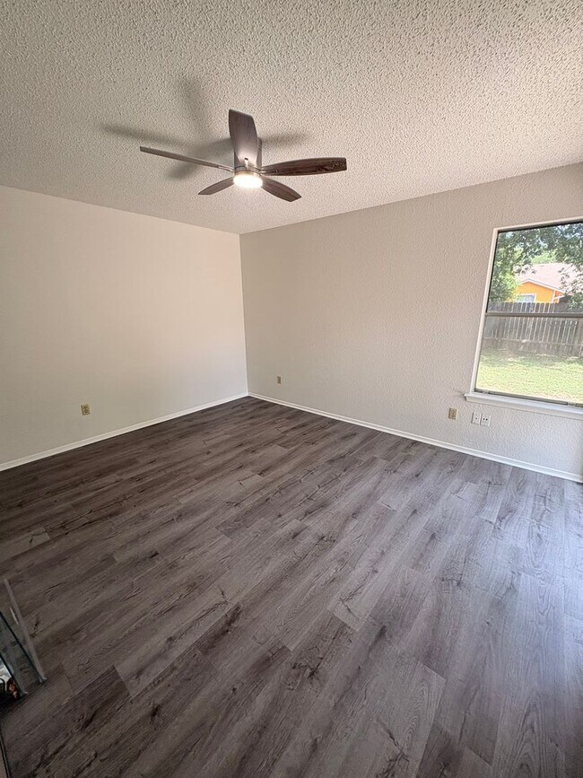 Building Photo - 12406 Coronet St