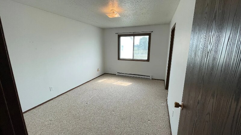 Building Photo - 116 8th Ave SE