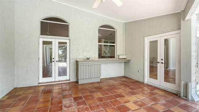 Building Photo - 4935 Riverwood Ave