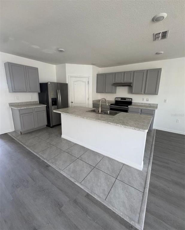 Building Photo - 626 Squires Grove Dr