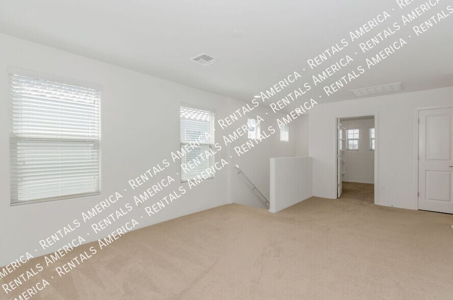 Building Photo - 7433 Via Casa Elegante