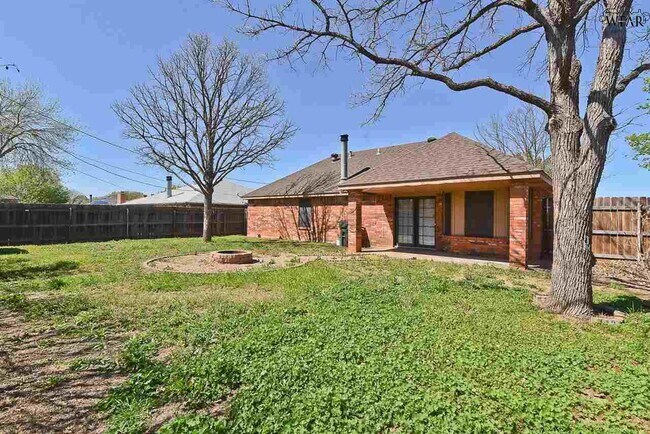 Building Photo - 4618 Sabota Ave