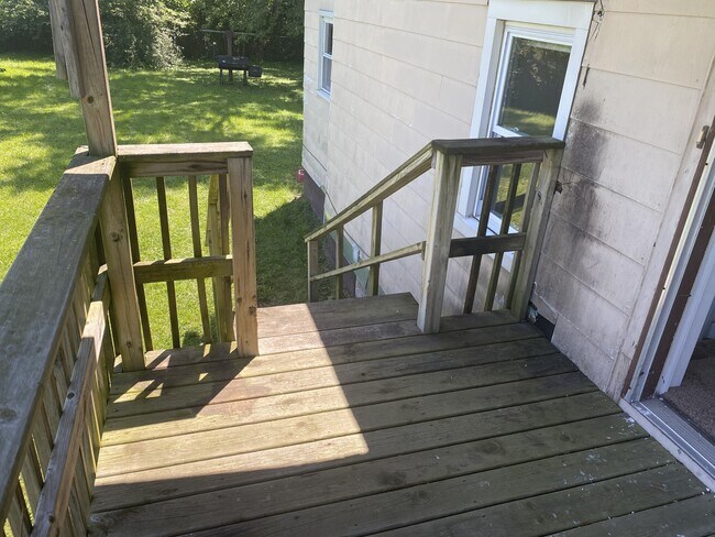 Building Photo - 1412 N Champaign St