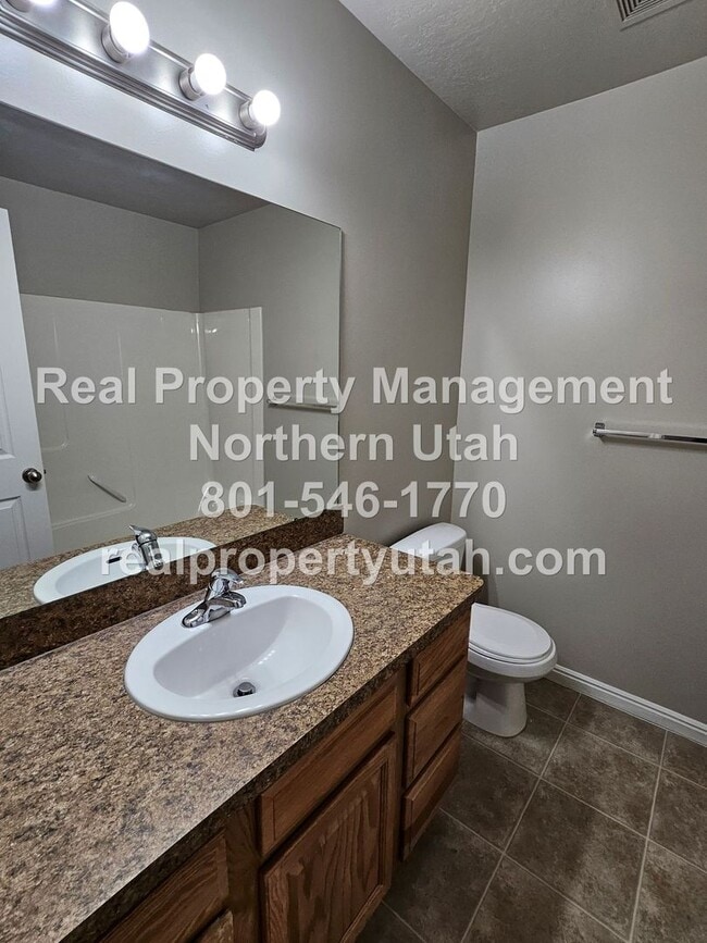Building Photo - 4 Bedroom 3 Bath Ogden Home Available
