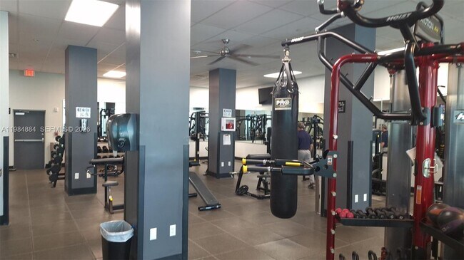 Building Photo - 2501 S Ocean Dr