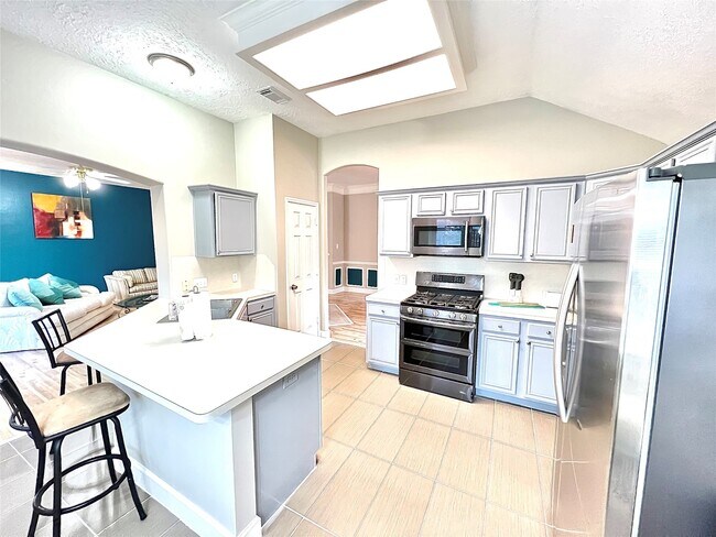 Building Photo - 21106 Rushing Creek Ln