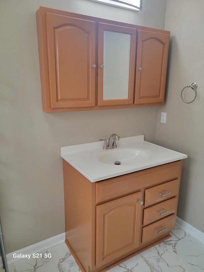 Building Photo - 251 Myrtle Ave