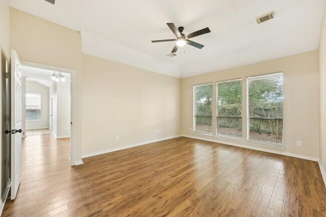 Building Photo - 1309 Bayport Ln