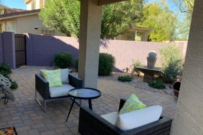 Building Photo - 15550 N Frank Lloyd Wright Blvd