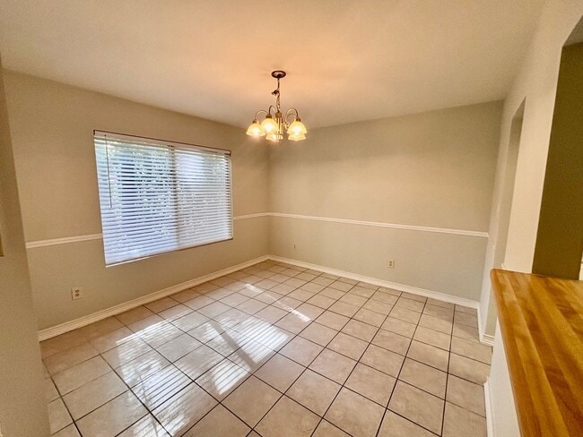 Building Photo - 57 Doranne Ct