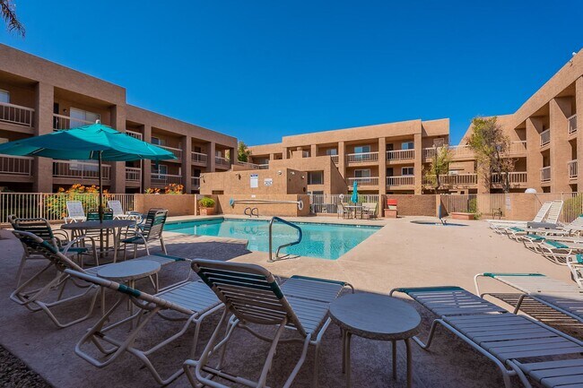 Building Photo - Two Bedrooms in Old Town Scottsdale - Avai...