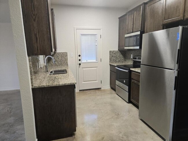 Building Photo - 175 Stillhouse Rd