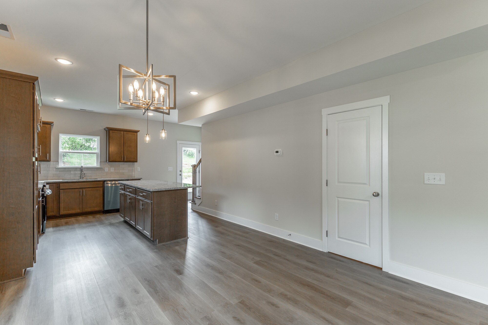 Building Photo - 4688 Heiskell Dr