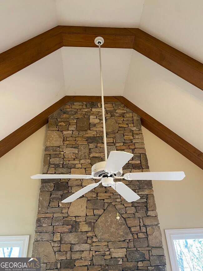 Building Photo - 1313 Bailey's Corner