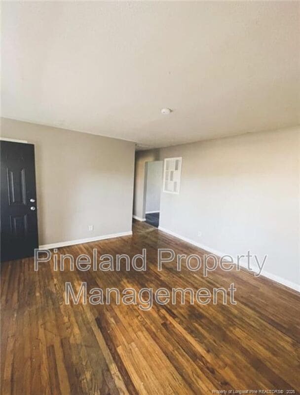 Building Photo - 321 Prairie Ct