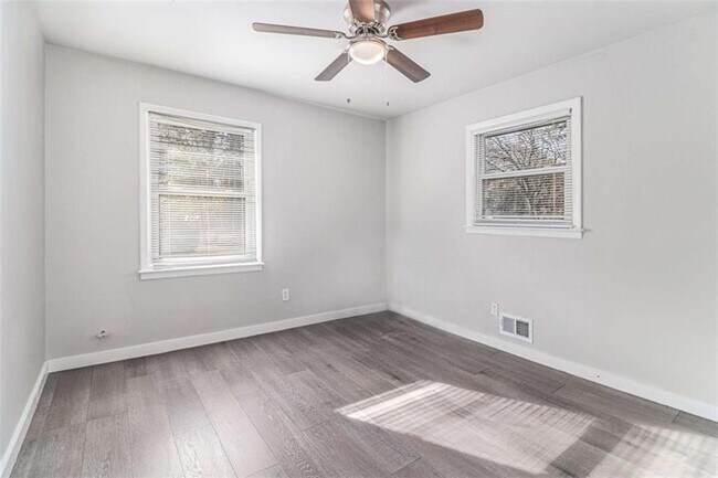 Building Photo - 187 Hamilton E Holmes Dr NW