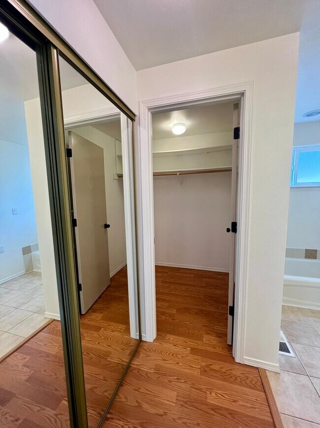 Building Photo - Move-In Special! Remodeled Rambler with La...