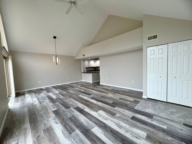 Building Photo - 2 Bedroom 2 Bathroom in Woodland View Harr...