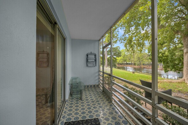 Building Photo - 371 Durham Cir